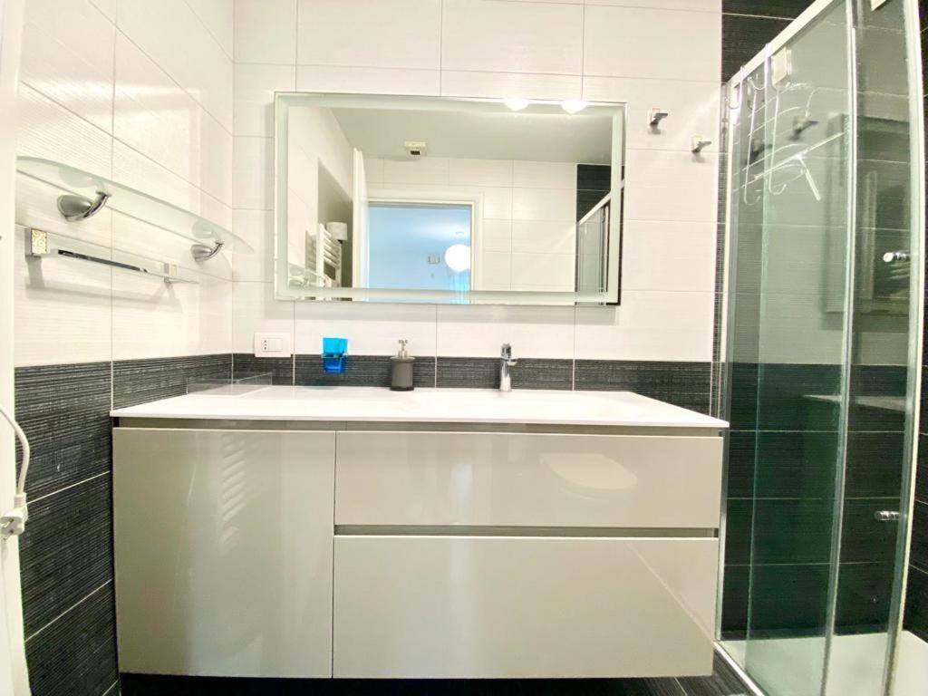 Apartamento Mpm - Belinzaghi 5 6 Pax Milán Exterior foto