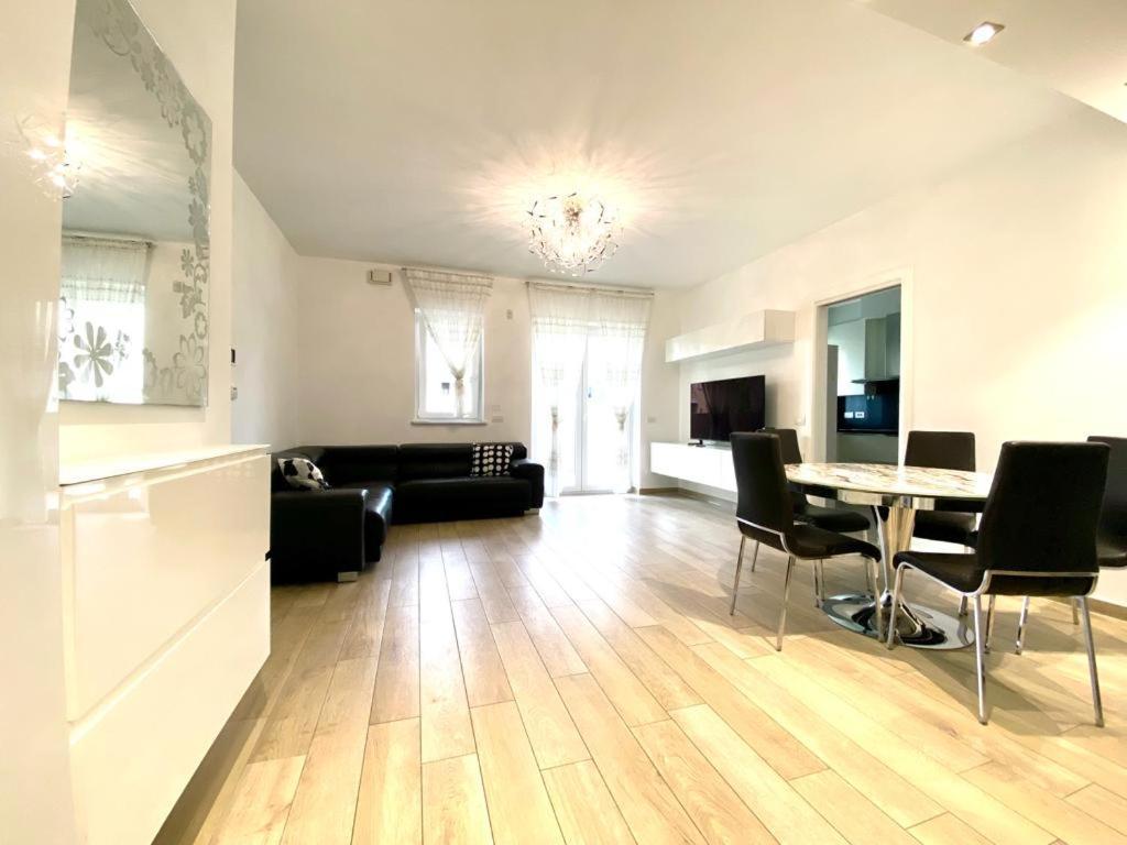 Apartamento Mpm - Belinzaghi 5 6 Pax Milán Exterior foto