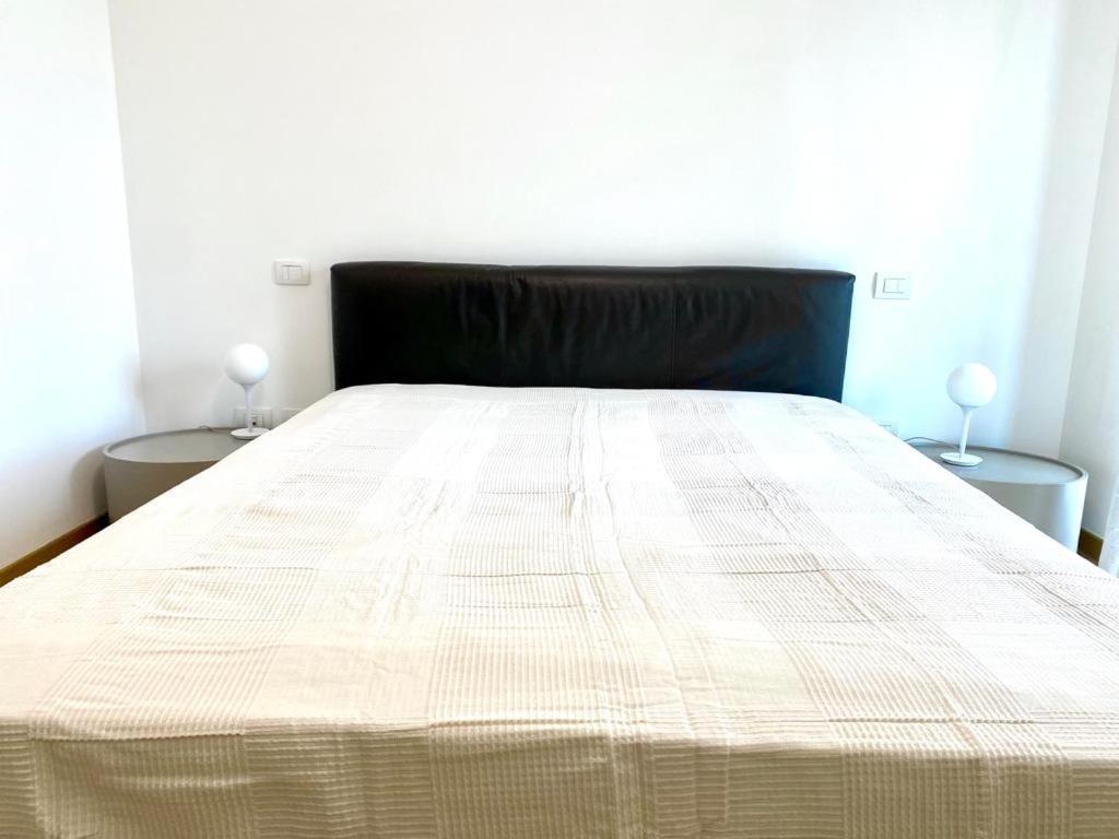 Apartamento Mpm - Belinzaghi 5 6 Pax Milán Exterior foto